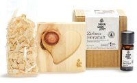 Zirbenherzduft mit Zirbenöl und Zirbenspänen Zirbenherzduft mit Zirbenöl und Zirbenspänen